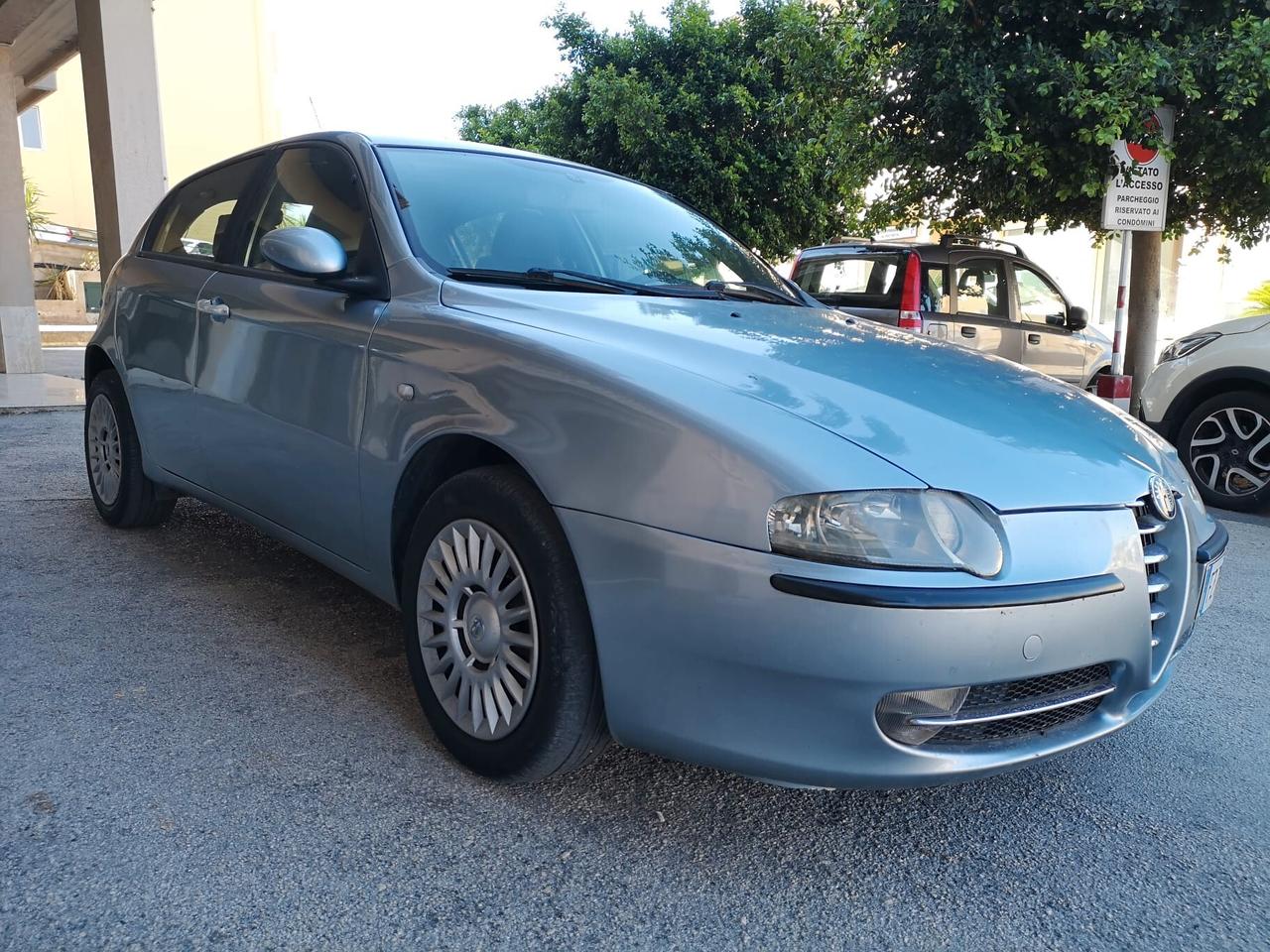 Alfa Romeo 147 1.9 JTD (115 CV) cat 5p. Distinctive