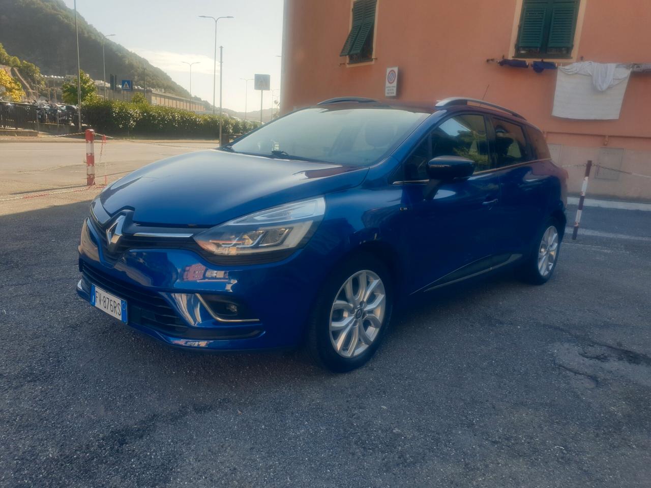 Renault Clio dCi 8V 90 CV 5 porte Moschino Life