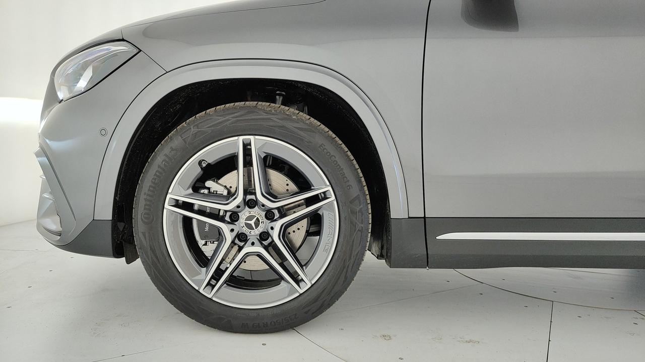 Mercedes-Benz GLA 200 d automatic