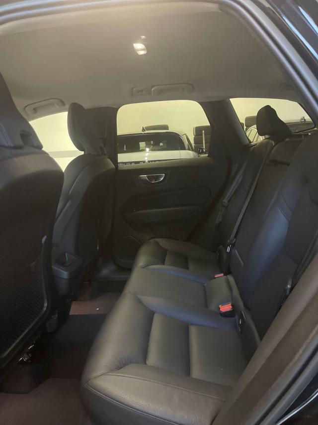 VOLVO XC60 B4 (d) AWD automatico Plus Bright