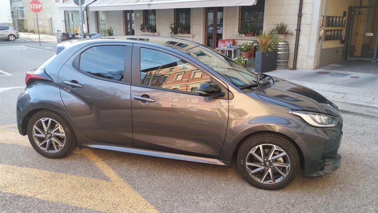 Toyota Yaris 1.5 Hybrid 5 porte Lounge