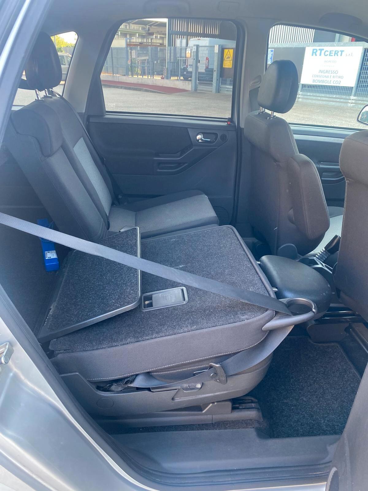 Opel Meriva 1.6 16V Cosmo ADATTA AI NEOPTATENTATI UNICO PROPRIETARIO