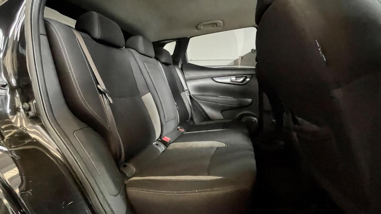 NISSAN QASHQAI 1.5 TEKNA 116CV - PACCHETTO LUCI, CAR PLAY, NEOPATENTATI