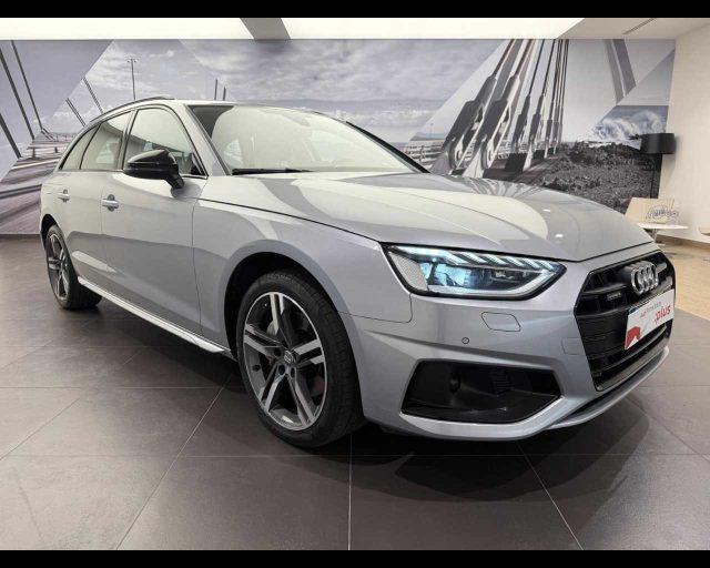 AUDI A4 Avant 40 TDI quattro S tronic Business Advanced