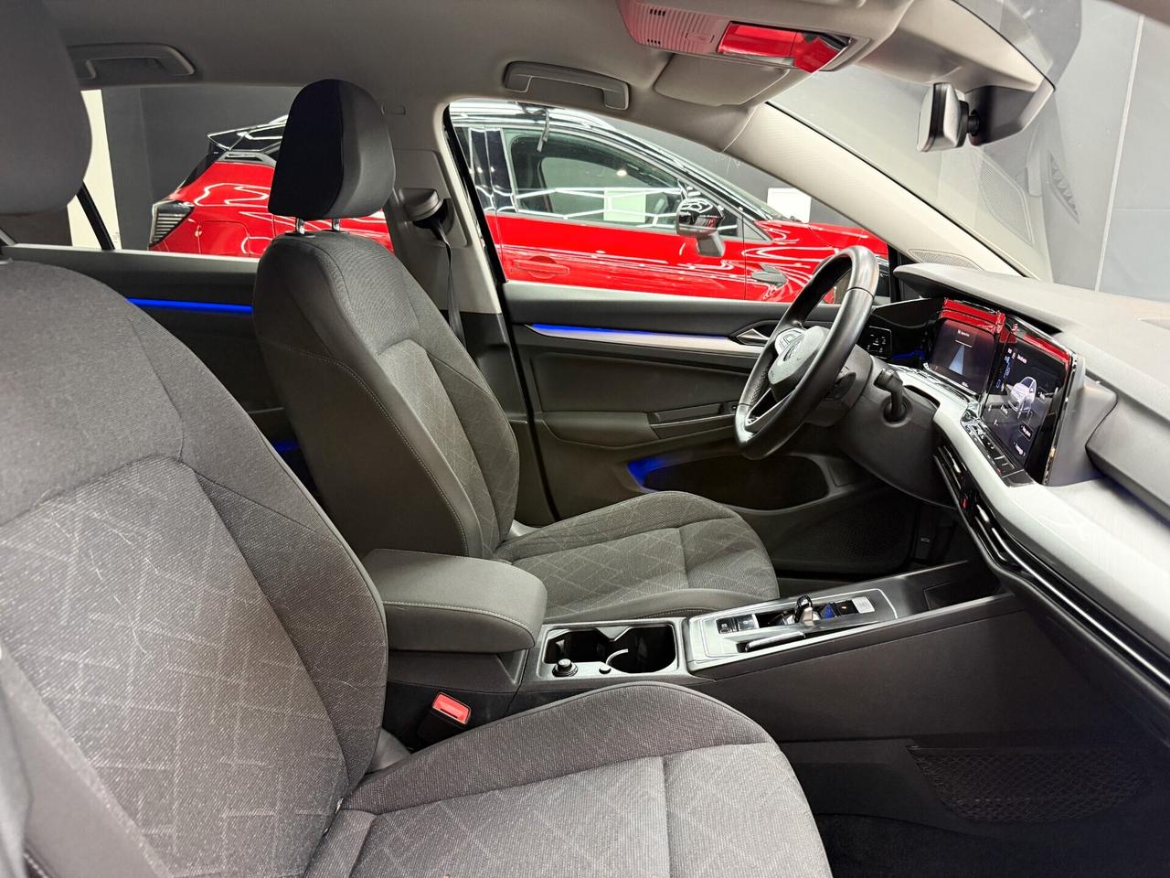 Volkswagen Golf 8 2.0 TDI 150CV DSG