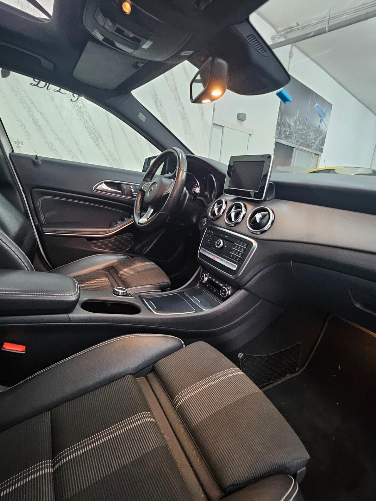 Mercedes-benz GLA 220 d Automatic 4Matic Premium