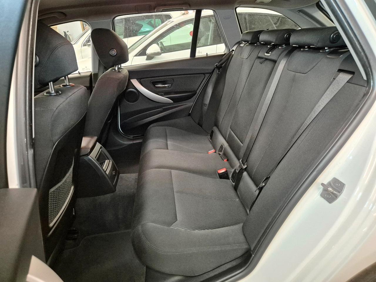 Bmw 318 318d Touring Business Advantage aut.