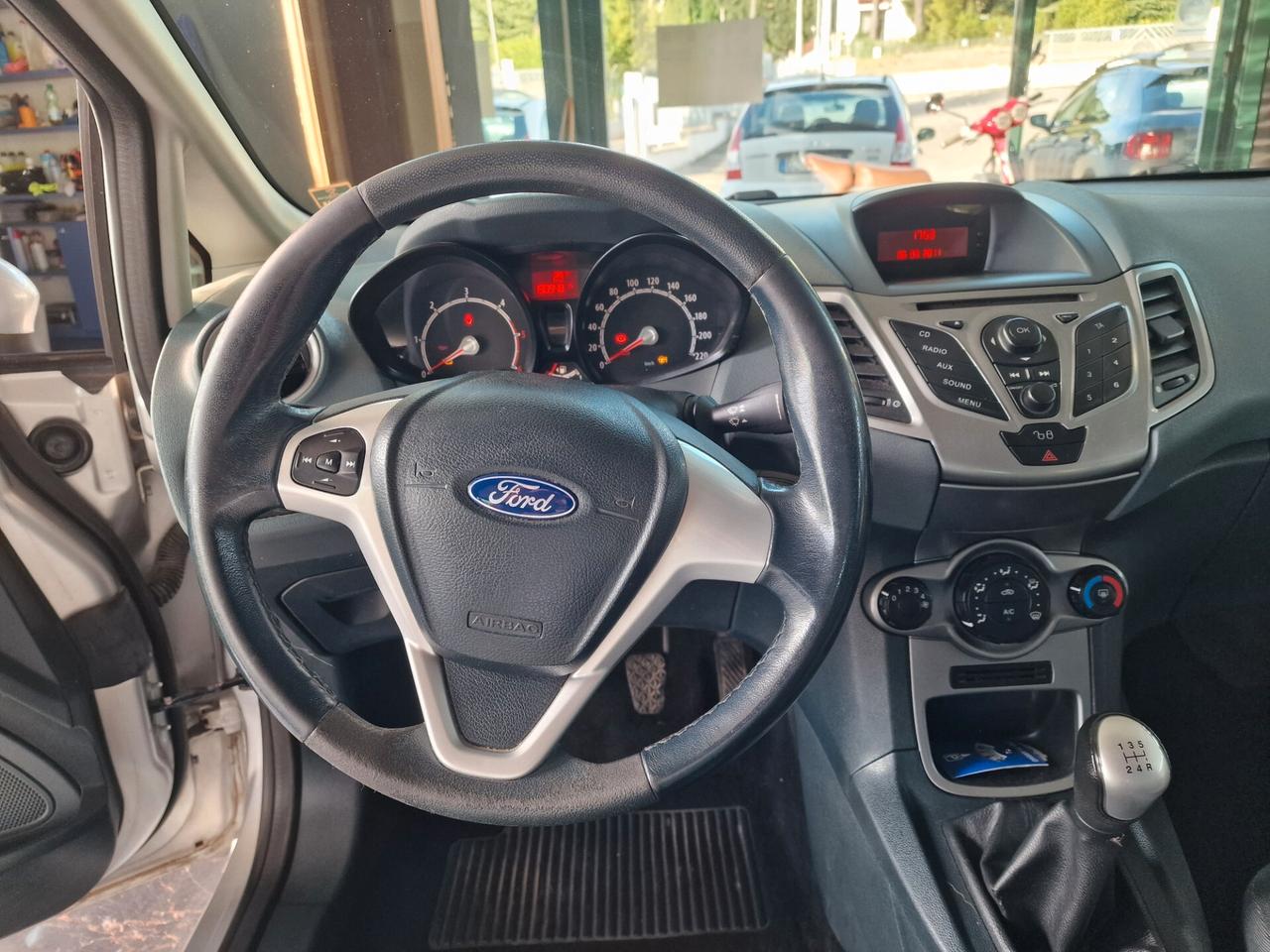 Ford Fiesta 1.4 TDCi 68CV 5 porte Titanium