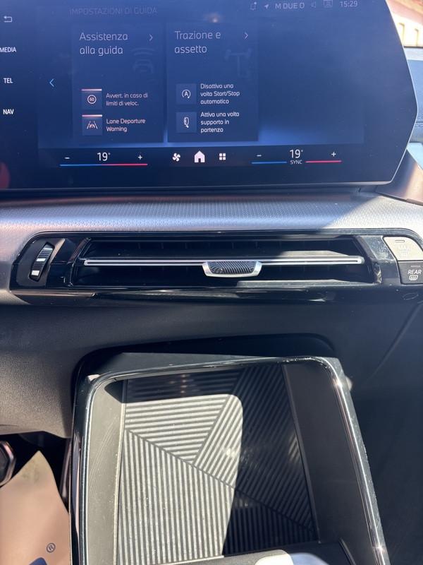 BMW X1 sdrive18d auto LED-NAVI-PELLE-18"