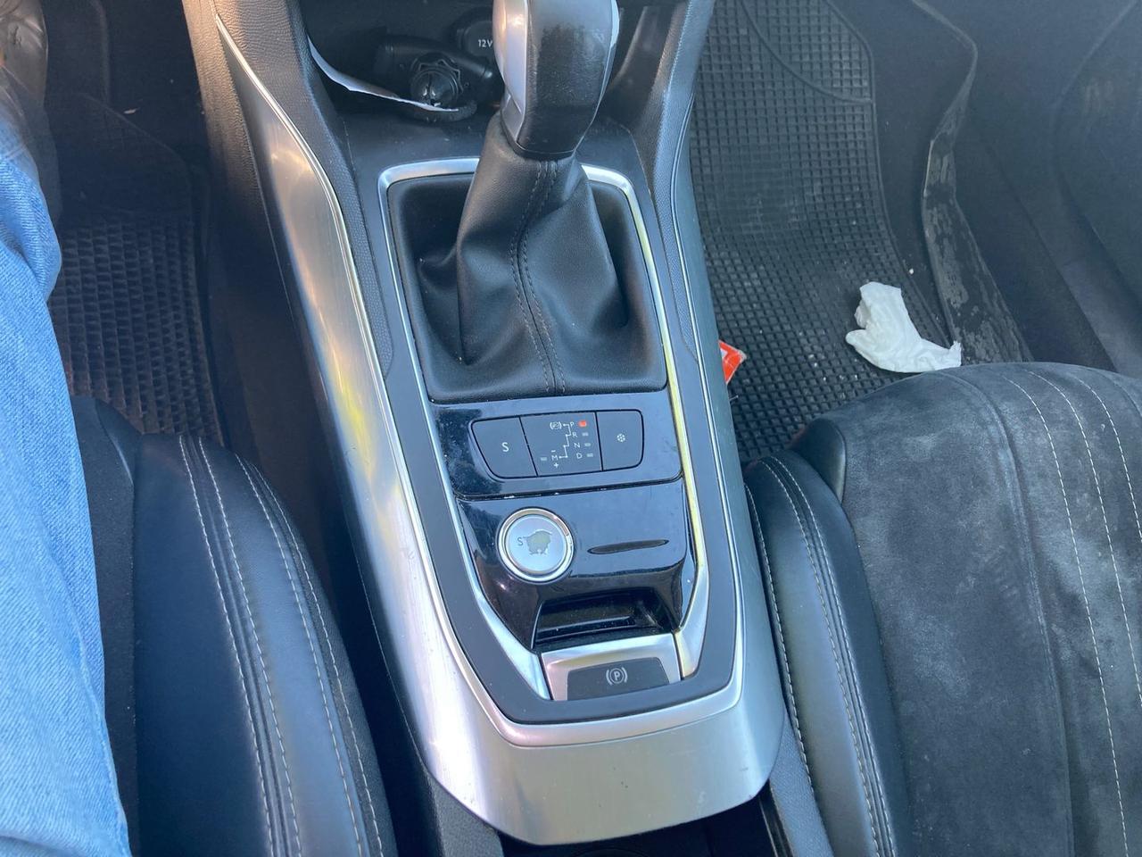 Peugeot 308 1.6 blue HDI 120 #10497