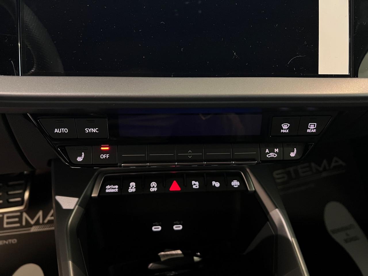 AUDI A3 IV 2024 Sportback Sportback 35 2.0 tdi S line Edition s-tronic - TETTO!