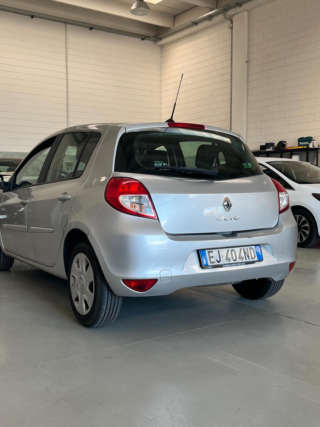 RENAULT CLIO 1.2 5P Live!