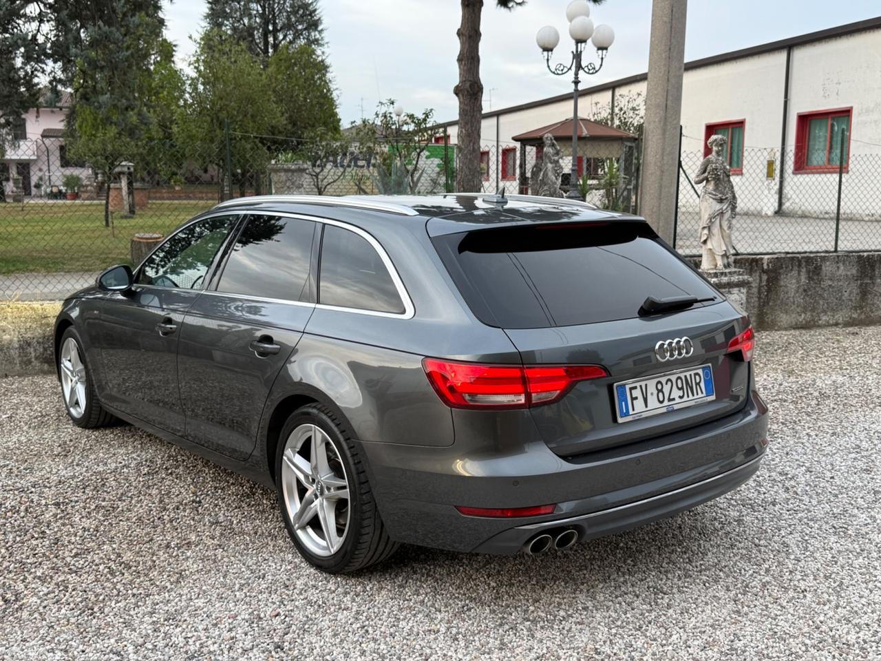 Audi A4 S line