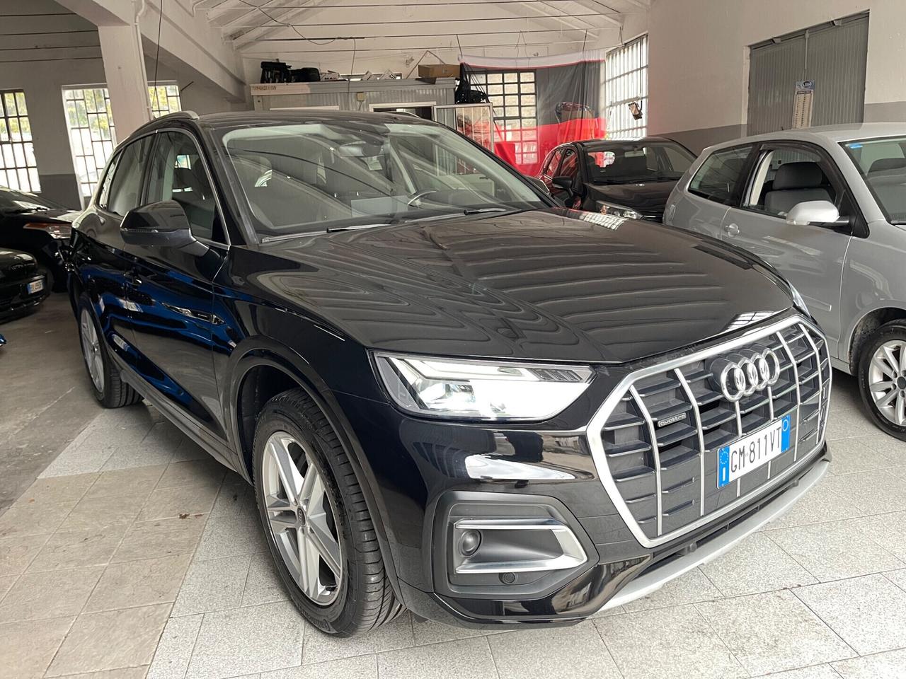 Audi Q5 40 TDI 204 CV quattro S tronic Identity Black