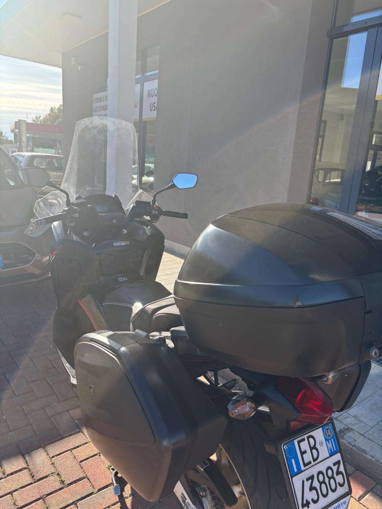 Honda Integra 750 S