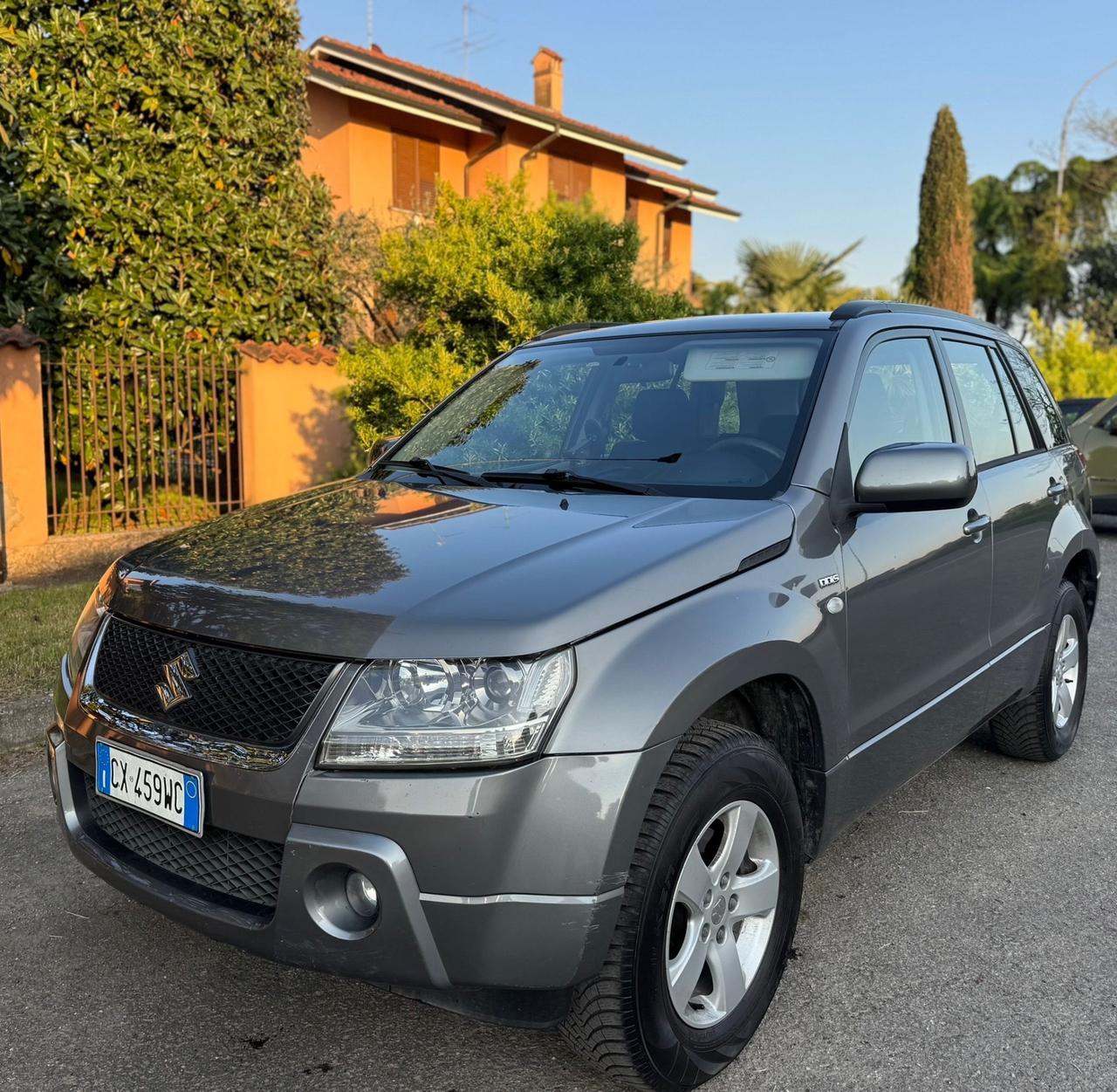 Suzuki Grand Vitara Grand Vitara 1.9 DDiS 5 porte (4x4 e GANCIO DI TRAINO)