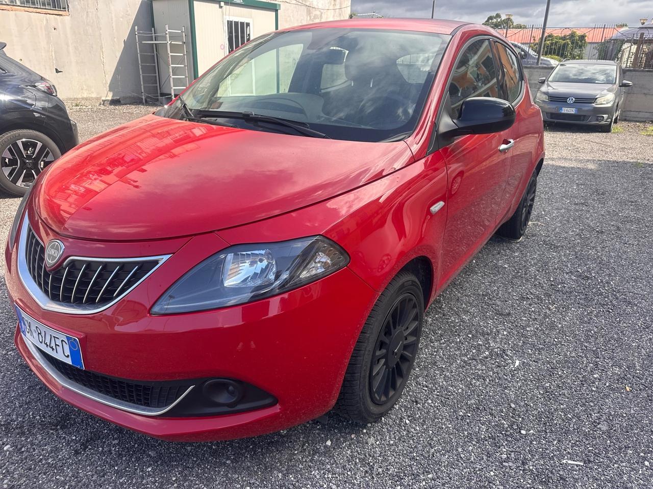 Lancia Ypsilon 1.0 FireFly 5 porte S&S Hybrid Ecochic Silver