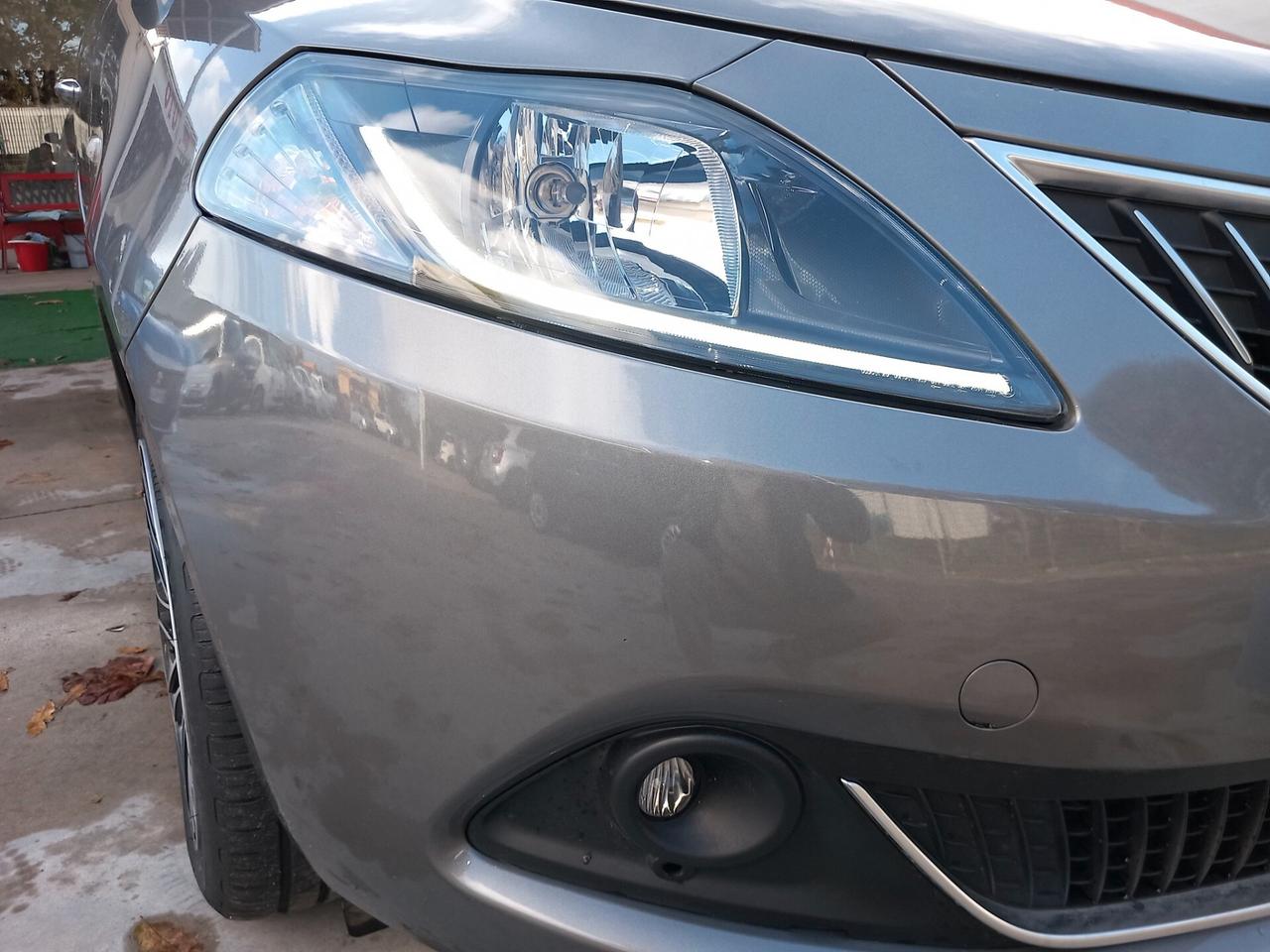 Lancia Ypsilon 1.0 FireFly 5 porte S&S Hybrid Gold km 29000 monitor android sensori GARANZIA TOTALE