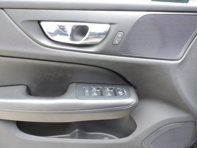 VOLVO V60 B4 (D) MOMENTUM BUSINESS AUTOMATICA