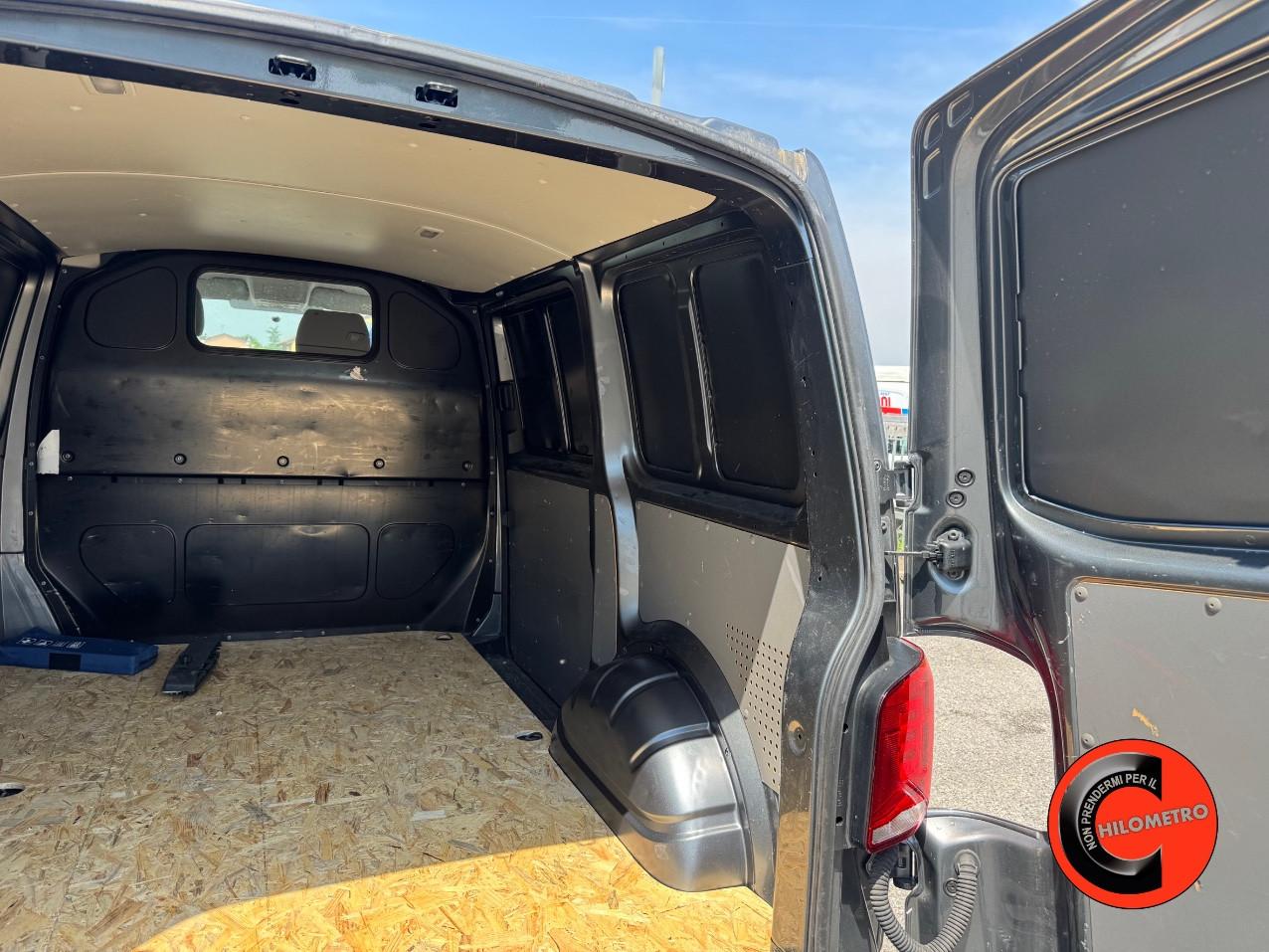 VOLKSWAGEN Transporter 2.0 TDI 150 CV DSG(L1H1-PC-TN)CRUISE-SENSORI-