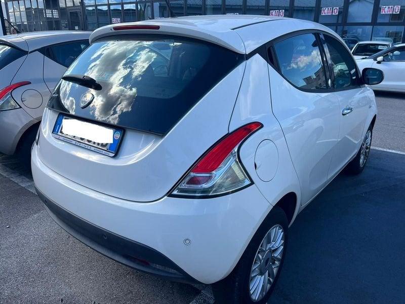 Lancia Ypsilon Ypsilon 0.9 TwinAir 85 CV 5 porte Metano Ecochic Gold