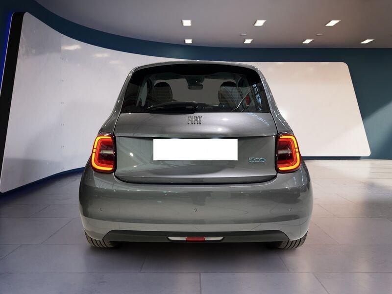 FIAT 500e 500 elettrica La Nuova 500 Serie1 La Nuova 500 - Icon+ Berlina