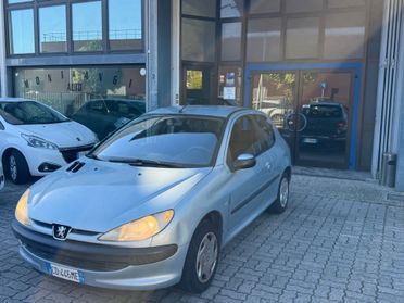Peugeot 206 1.1 3p. XT