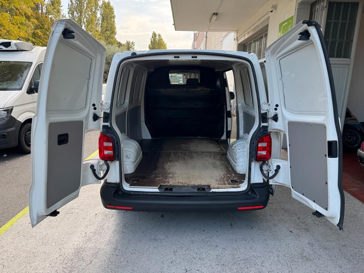 Volkswagen T6 Transporter 2.0TDI UNIPR GARANZIA24M