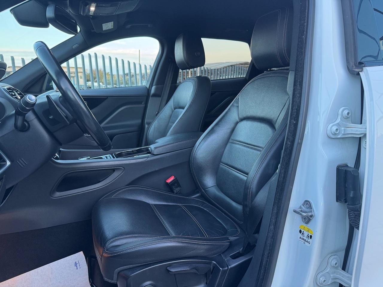 Jaguar F-Pace 2.0 D 180 CV AWD aut. Portfolio