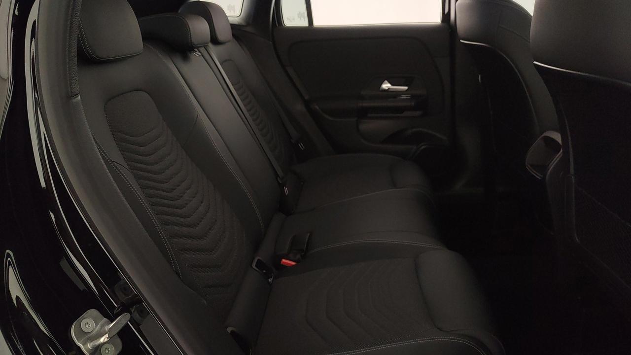 Mercedes-Benz GLA 180 d Advanced auto