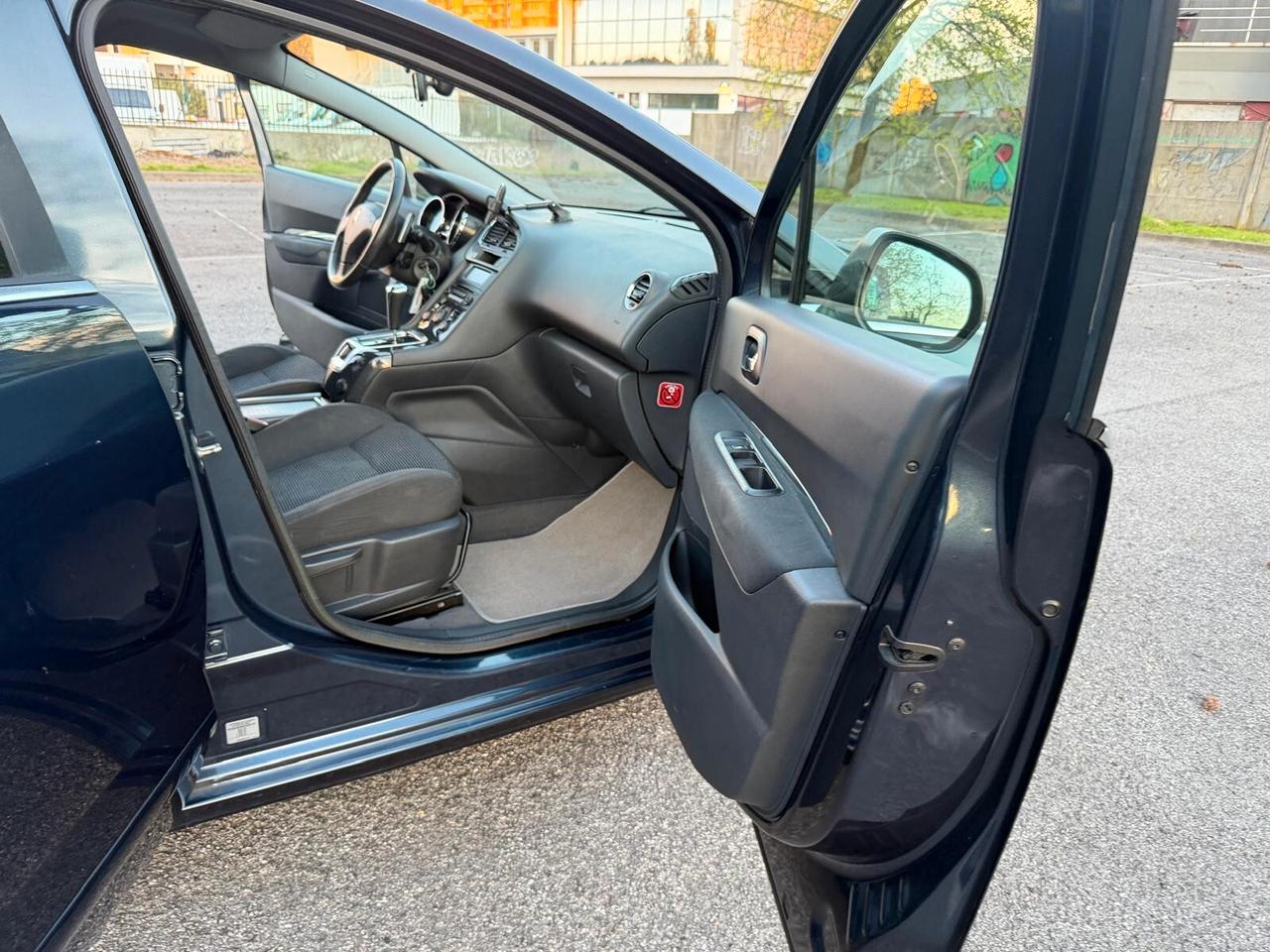 Peugeot 5008 1.6 e-HDi 112CV Stop&Start cambio robotizzato Active