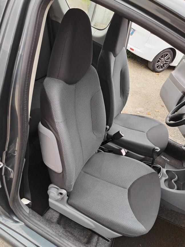 Toyota Aygo 1.0VVT-i 3 p 56000km unipro accessoriata e tagliandata