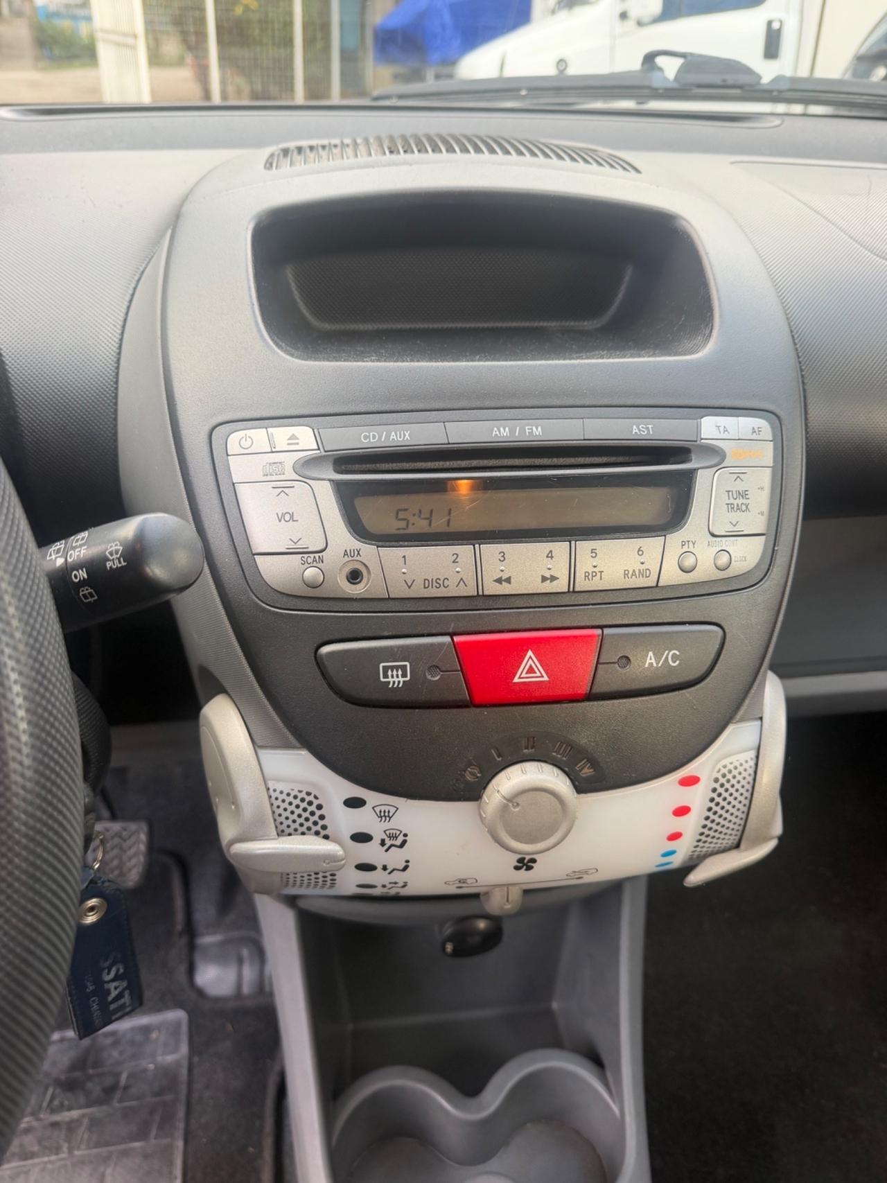 Peugeot 107 1.0 68CV 5p. Plaisir