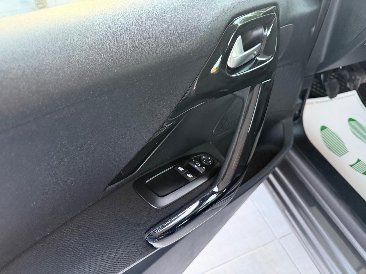 Peugeot 208 BlueHDi 75 5 porte Allure