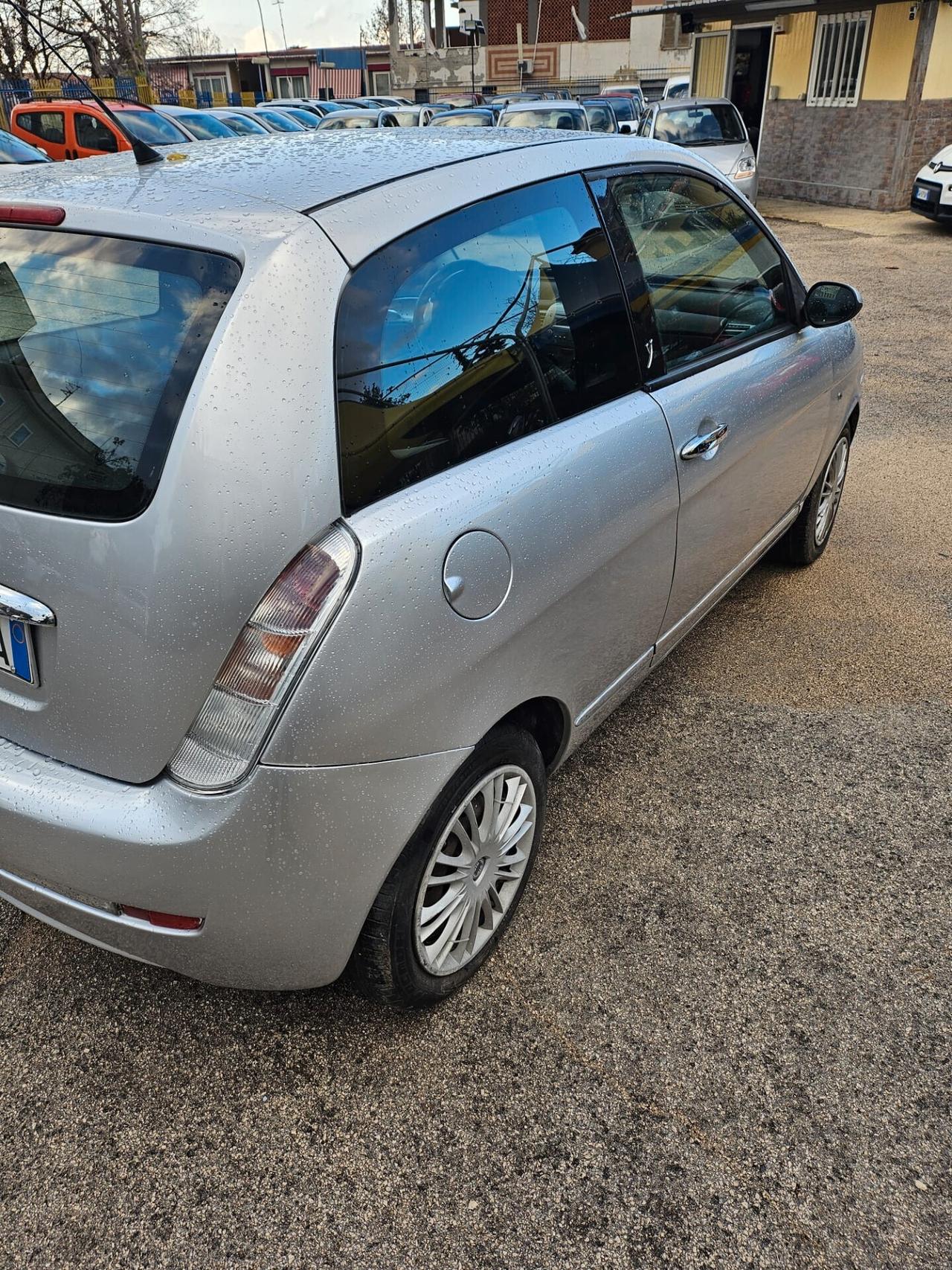 Lancia Ypsilon 1.2 69 CV 5 porte GPL Ecochic Platinum