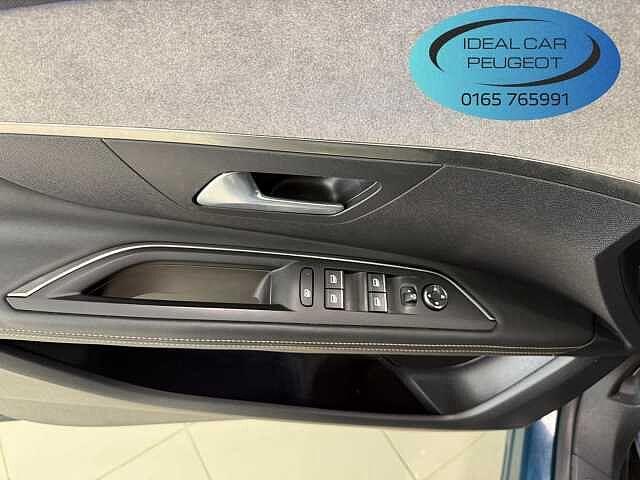 Peugeot 3008 Hybrid 225 e-EAT8 Allure Pack