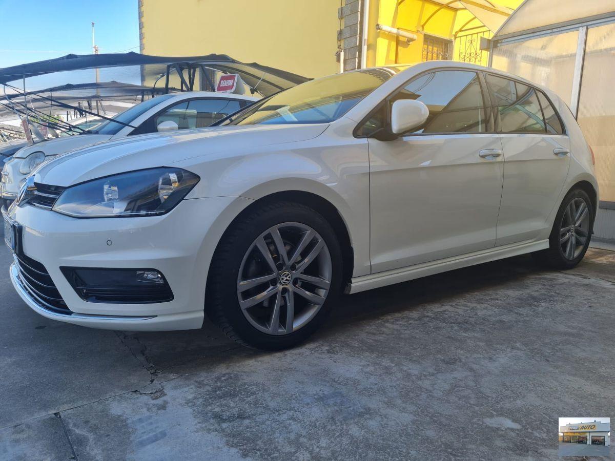 VOLKSWAGEN Golf R-Line-Euro 6B-Neopatentati