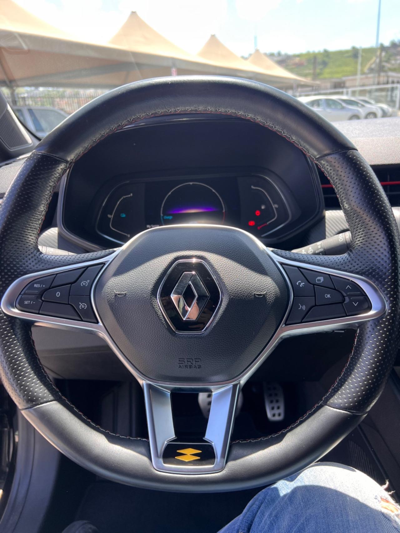 Renault Clio R-Line 1.6 Hybrid 140cv