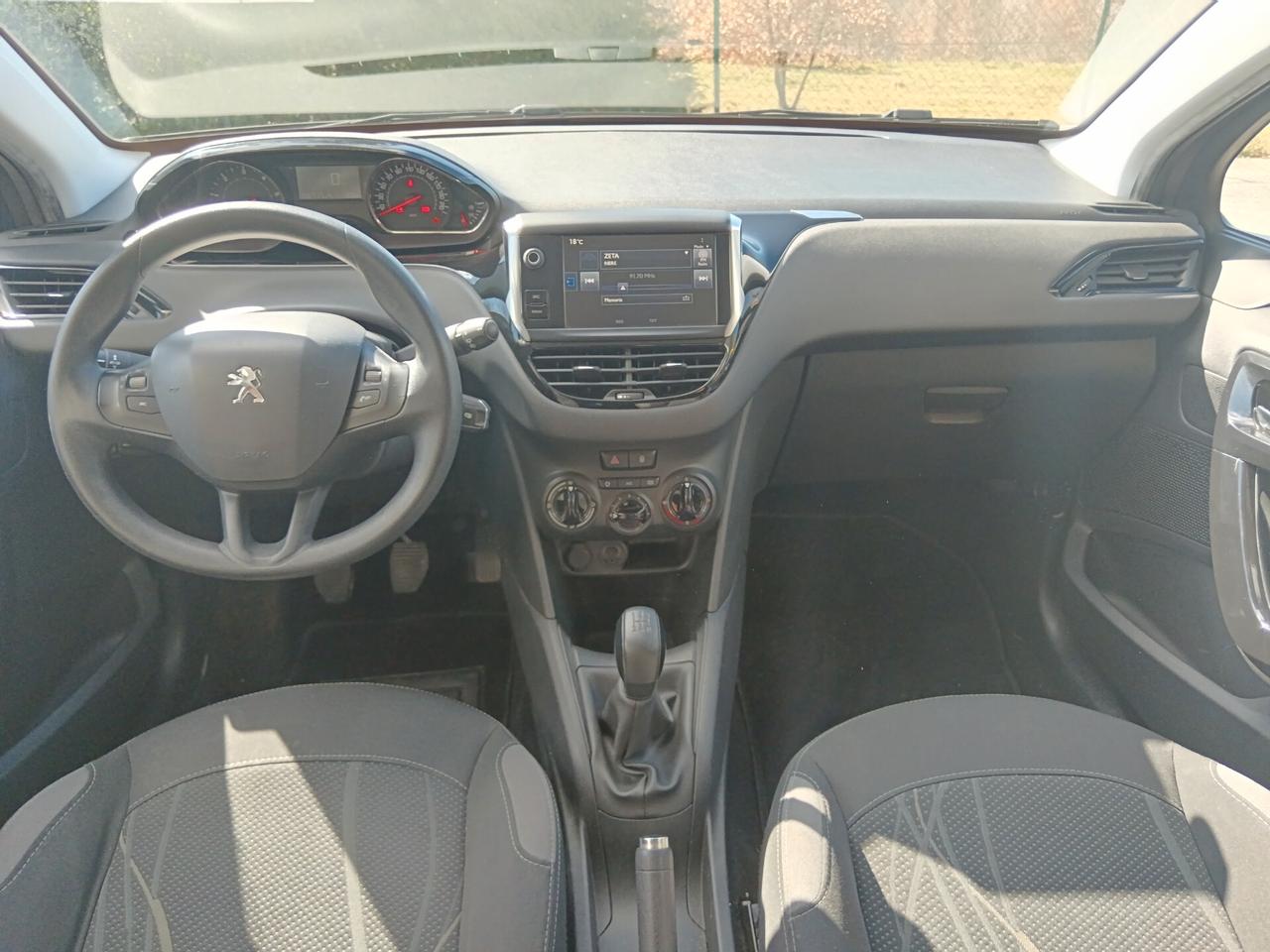 Peugeot 208 1.4 HDi 68CV 5P NEOPATENTATI