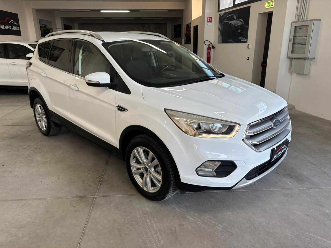 Ford Kuga 1.5 TDCI 120 CV S&S 2WD Powershift Business