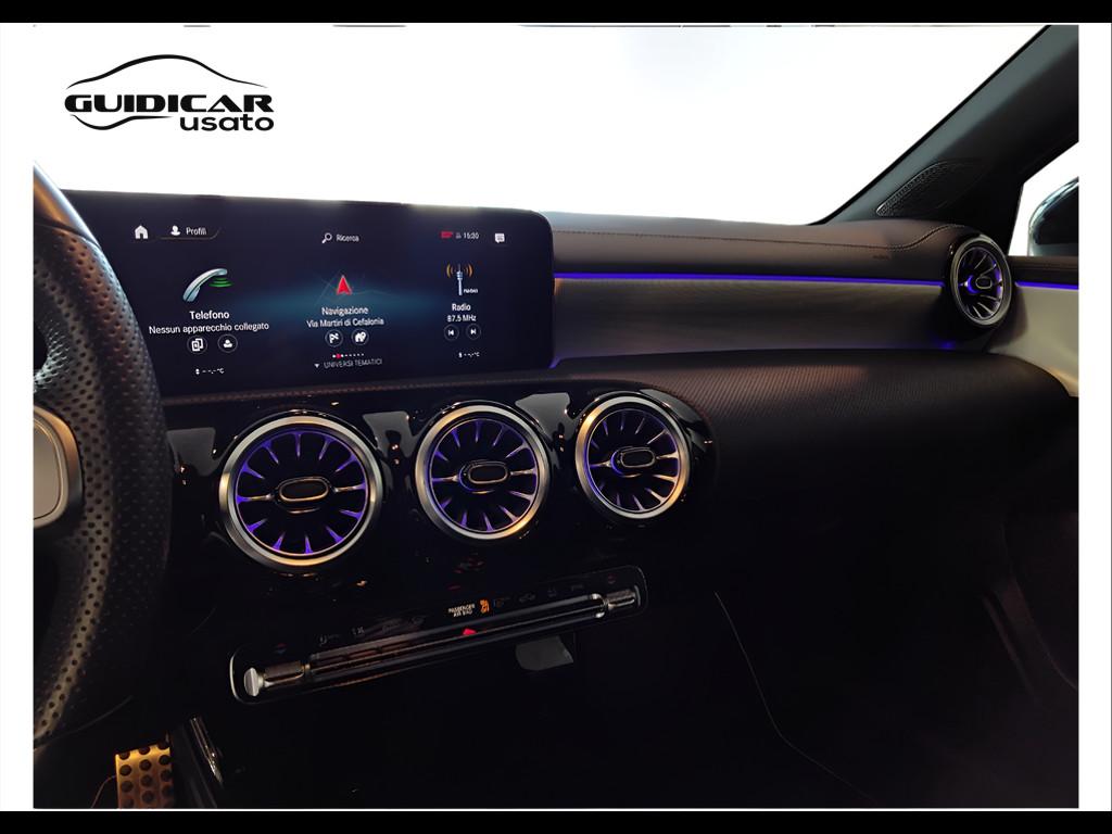 Mercedes-Benz Classe A - W177 2018 - A 180 d Premium auto