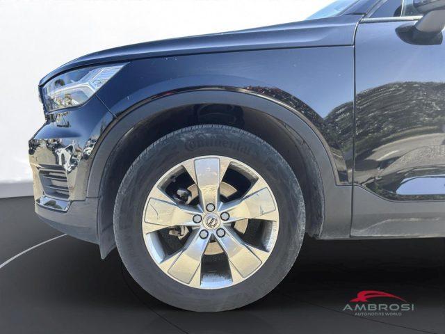 VOLVO XC40 T2 Geartronic Momentum Pro