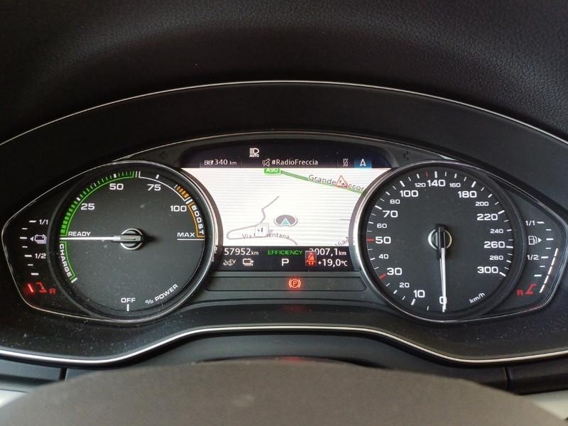 AUDI Q5 50 TFSI e Business quattro S tronic