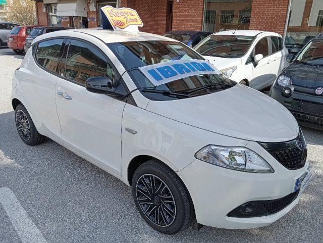 LANCIA Ypsilon 1.0 FireFly 5 porte S&S Hybrid Silver