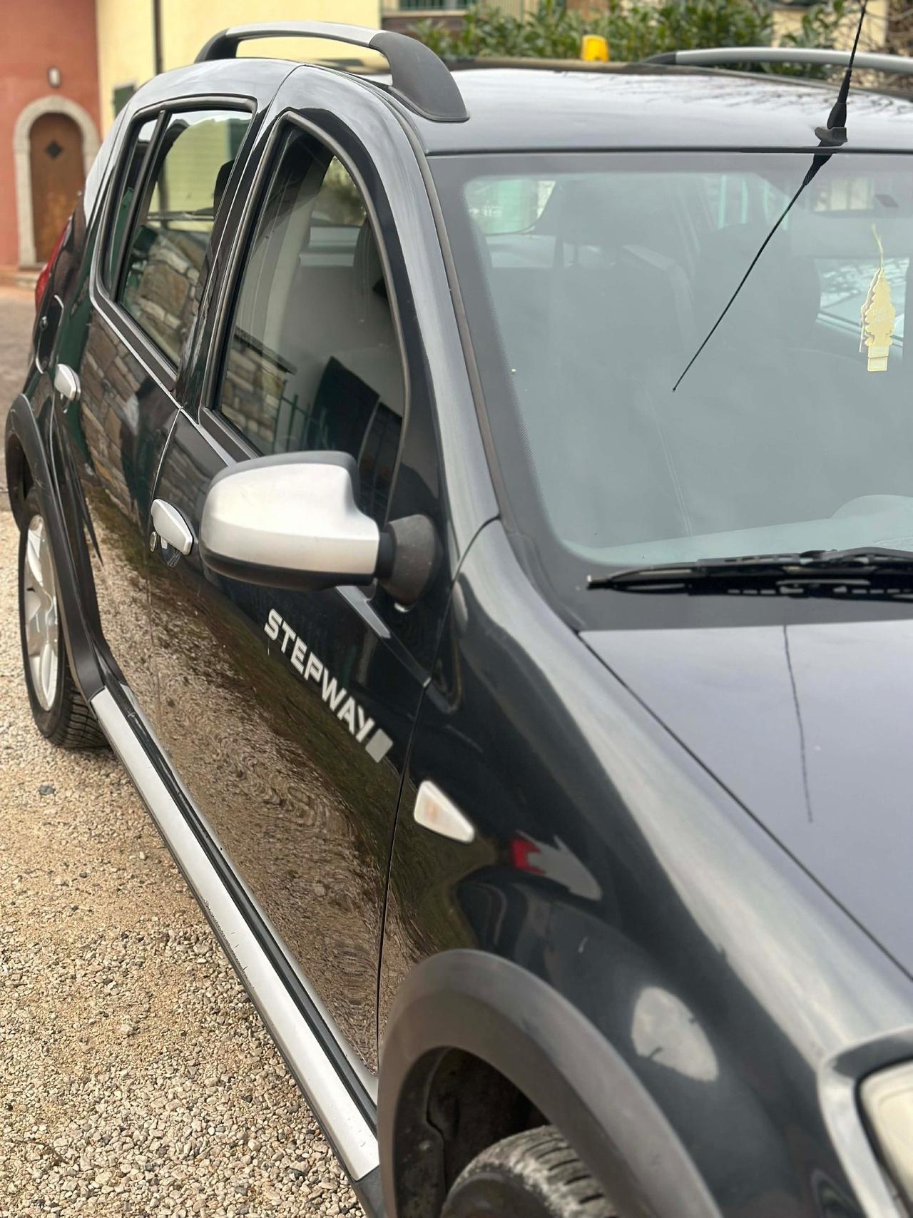 Dacia SANDERO STEPWAY 1.6 8V GPL 85CV NEOPAT KMCERT GARANZ