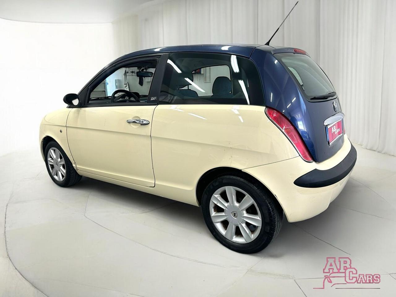 Lancia Ypsilon 1.2 Argento NEOPATENTATI
