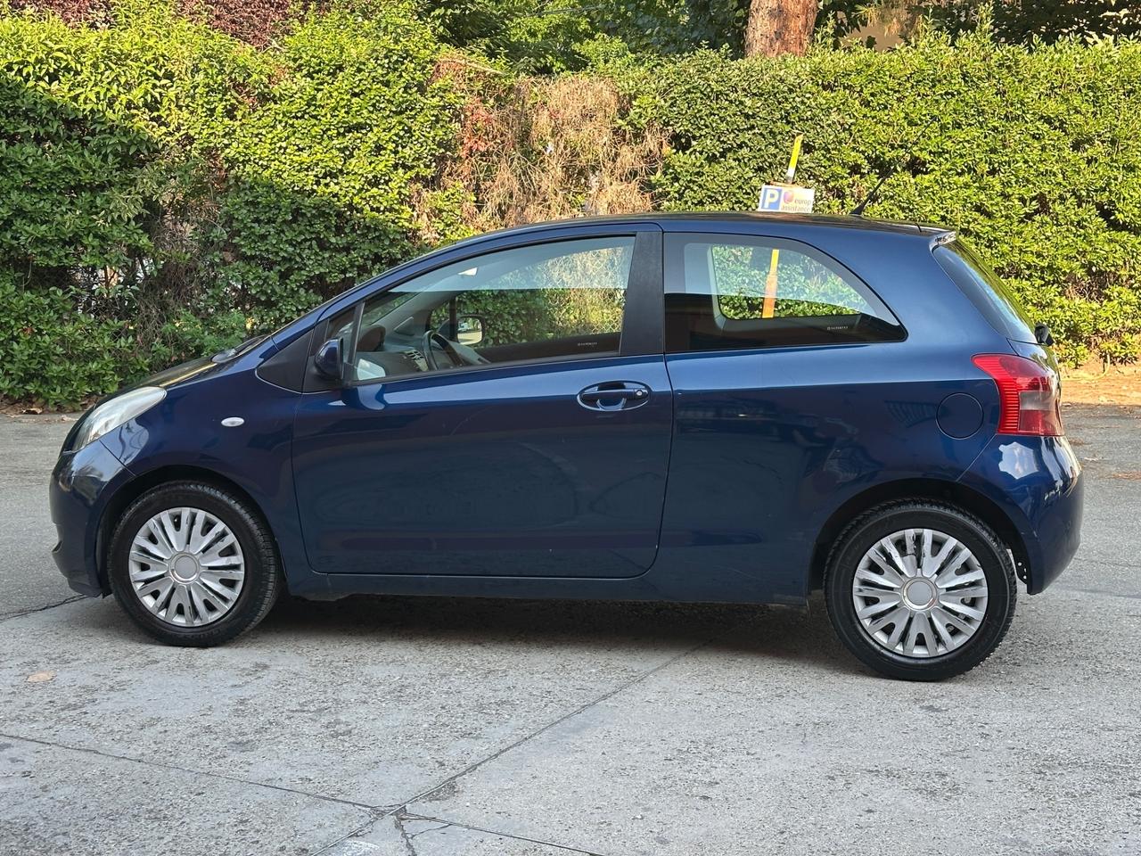 Toyota Yaris 1.3 3 porte cambio automatico