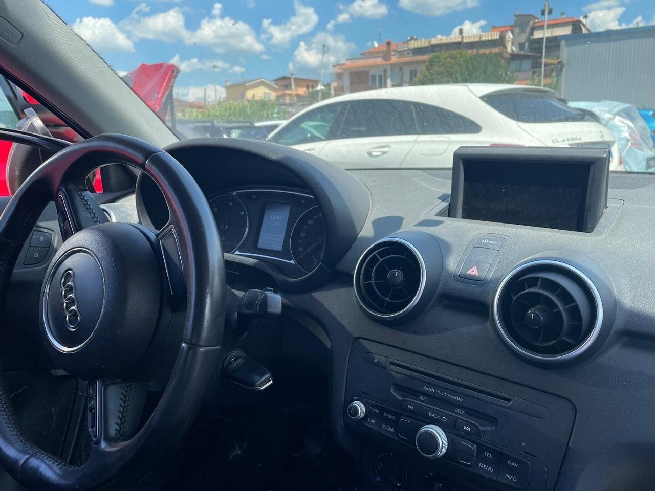 AUDI A1 1.6 TDI INCIDENTATA