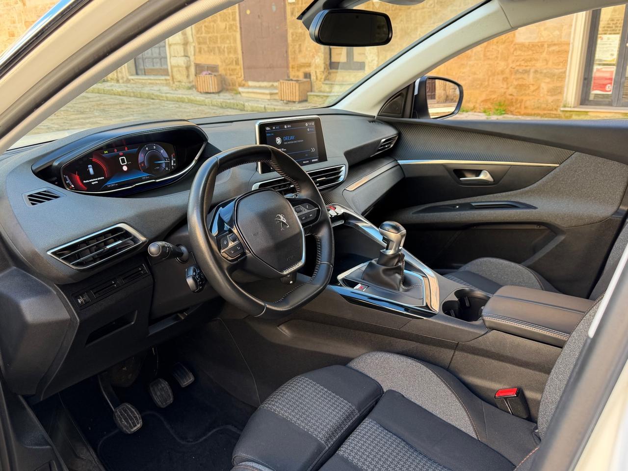 Peugeot 3008 BlueHDi 130 S&S Business