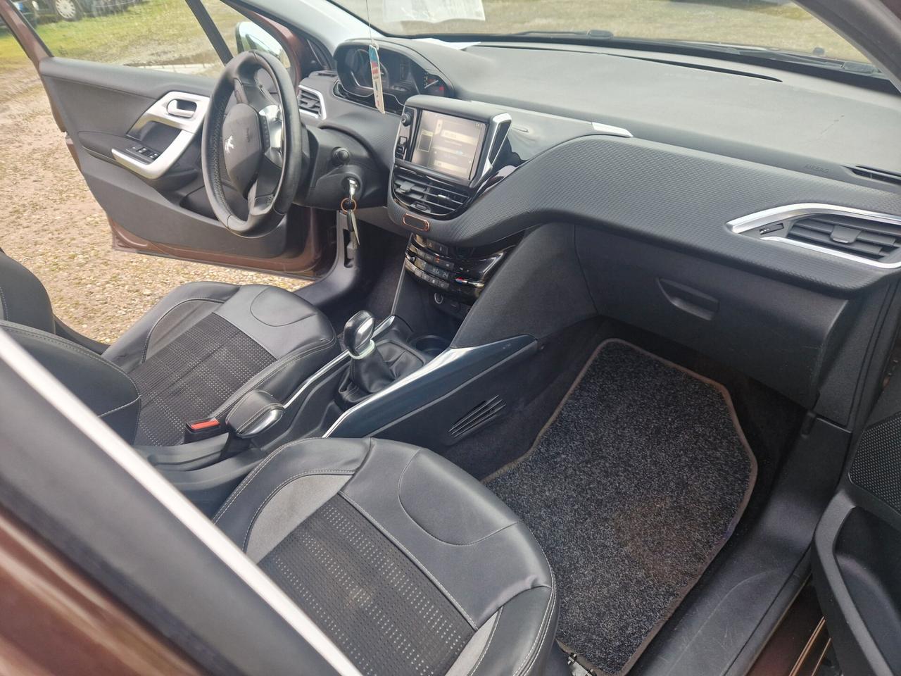 Peugeot 2008 1.2 VTi 82CV Allure